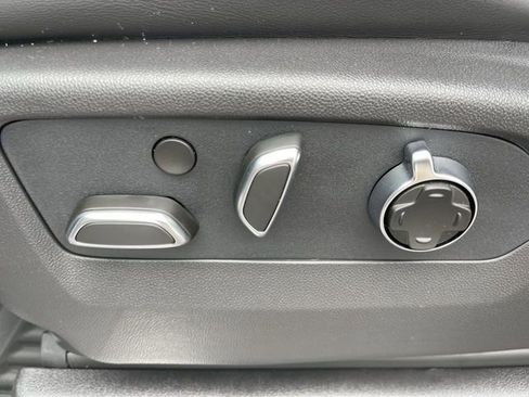 Used 2026 GMC Sierra 2500 AT4X AWD/4WD image 12