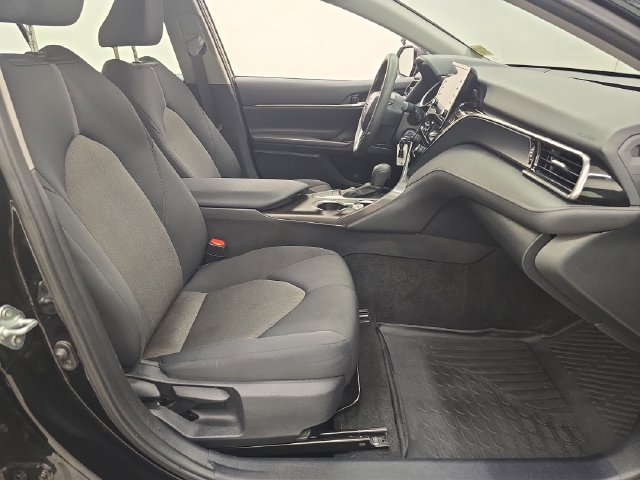 Used 2024 Toyota Camry LE FWD image 9