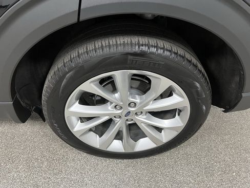 Used 2022 Ford Explorer Platinum w/ Equipment Group 601A image 19