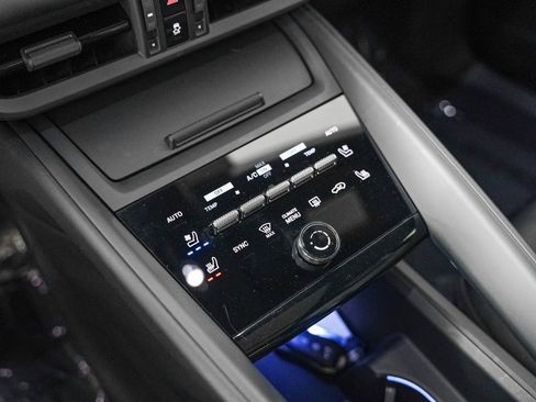 Certified 2025 Porsche Macan 4 Electric AWD/4WD image 19