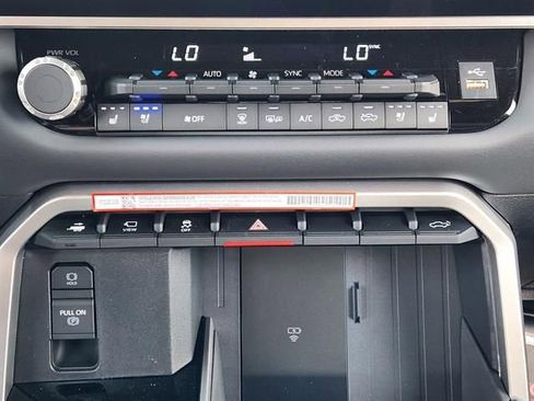 New 2025 Toyota Tundra Platinum image 14