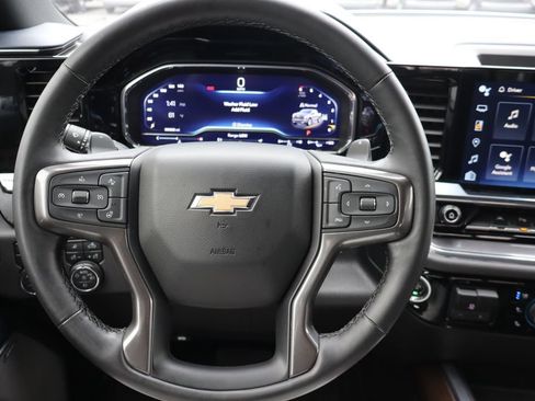Used 2023 Chevrolet Silverado 1500 High Country w/ High Country Premium Package AWD/4WD image 6