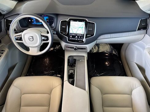 Certified 2025 Volvo XC90 T8 Plus w/ Protection Package Premier AWD/4WD image 12