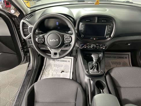 Used 2023 Kia Soul LX w/ Option Group 015 FWD image 18