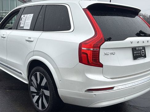 Certified 2024 Volvo XC90 T8 Plus w/ Protection Package Premier image 4
