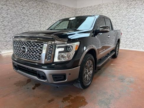 Used 2019 Nissan Titan Platinum Reserve AWD/4WD image 3
