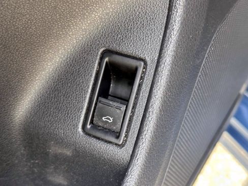 Used 2016 Volkswagen Jetta SE FWD image 19
