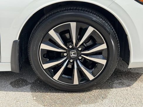 Used 2024 Honda Civic EX image 10