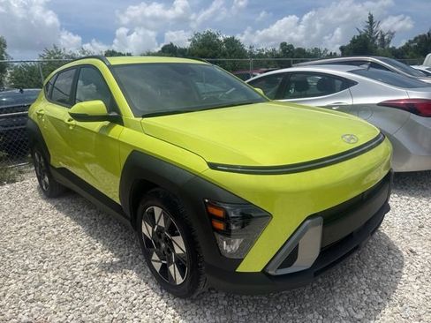 Used 2024 Hyundai Kona SEL FWD image 3
