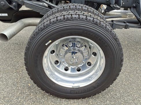 New 2026 RAM 5500 4x4 Regular Cab image 5