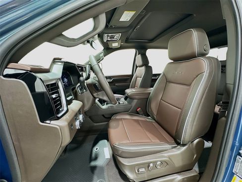 New 2025 GMC Sierra 2500 Denali w/ Denali Reserve Package image 22