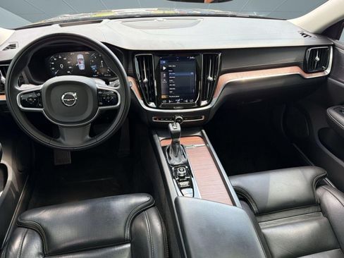 Used 2020 Volvo V60 T5 Cross Country w/ Protection Package Premier AWD/4WD image 15