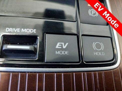 Used 2022 Toyota Sienna LE image 18