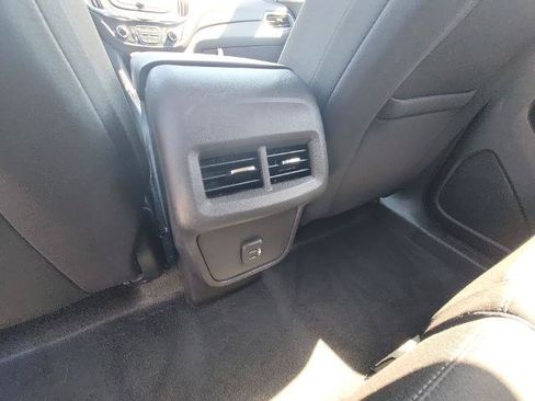 Used 2024 Chevrolet Equinox LT FWD image 20