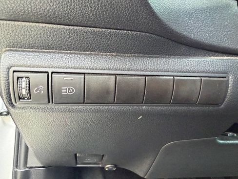 Used 2023 Toyota Corolla LE image 35