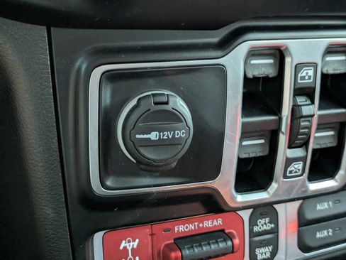 Used 2022 Jeep Wrangler Unlimited Rubicon AWD/4WD image 22
