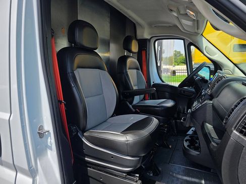Used 2023 RAM ProMaster 3500 w/ Lane Management Group FWD image 9