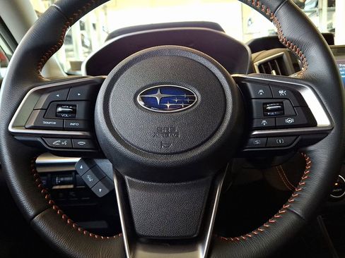 Used 2023 Subaru Crosstrek 2.5i Limited AWD/4WD image 19