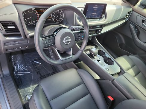 Certified 2023 Nissan Rogue SV w/ SV Premium B Package FWD image 13