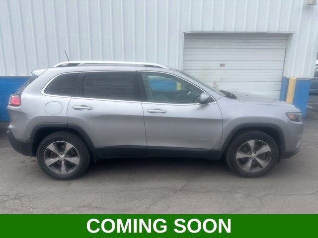 Used 2019 Jeep Cherokee Limited AWD/4WD image 1