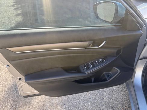 Used 2021 Honda Accord LX image 9