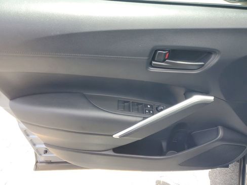 Certified 2024 Toyota Corolla Cross LE w/ Moonroof Package image 18