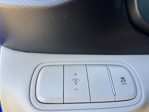 Used 2024 Hyundai Venue SEL image 43