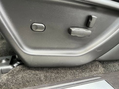 Used 2009 Chevrolet TrailBlazer SS w/ Sun And 6-Disc Cd Package image 16