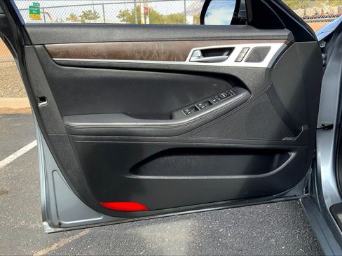 Used 2015 Hyundai Genesis 3.8 w/ Option Group 04 image 18