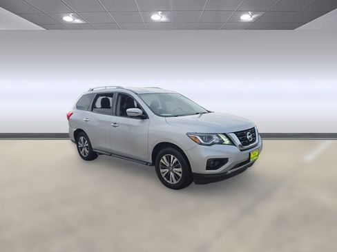 Used 2019 Nissan Pathfinder SL image 7