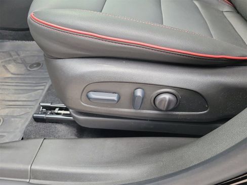 Used 2025 Chevrolet TrailBlazer RS w/ Convenience Package image 17