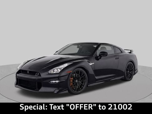 Used 2024 Nissan GT-R Premium w/ Premium Interior Package AWD/4WD image 2
