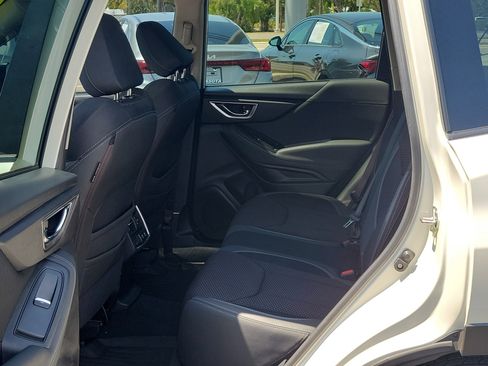 Used 2020 Subaru Forester Premium image 14