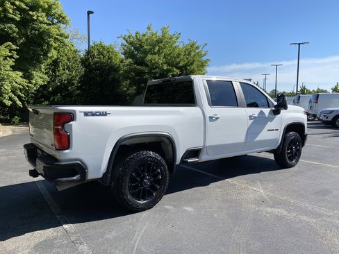 Used 2025 Chevrolet Silverado 2500 LT w/ Trail Boss Package AWD/4WD image 9