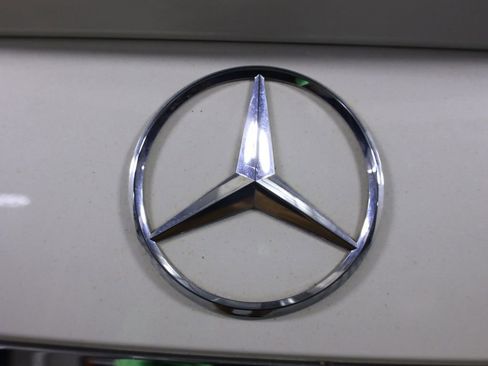 Used 2022 Mercedes-Benz S 500 4MATIC w/ AMG Line Package image 63