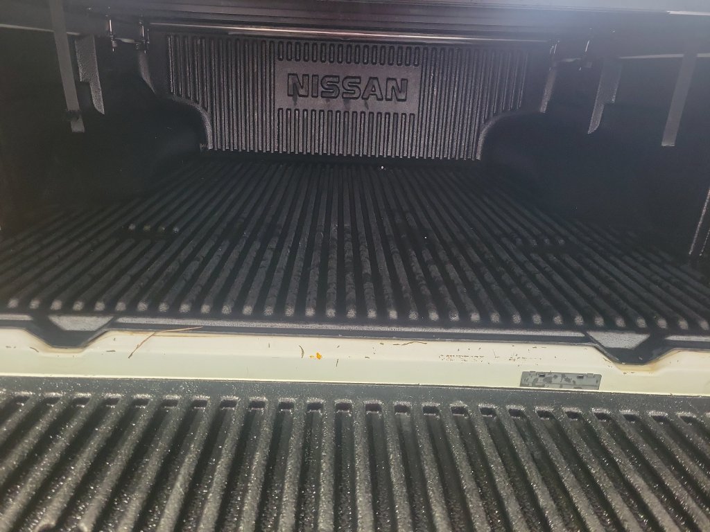 Used 2015 Nissan Frontier SV RWD image 29
