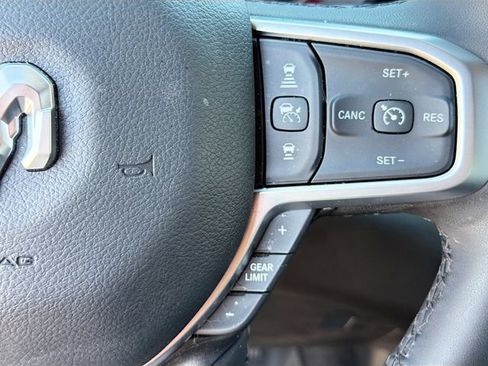Used 2025 RAM 1500 Big Horn AWD/4WD image 18