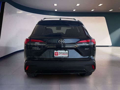 Used 2024 Toyota Corolla Cross XLE w/ Convenience Package FWD image 4
