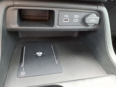 Used 2025 Honda Pilot TrailSport image 24