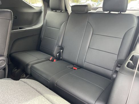 New 2026 Chevrolet Traverse LT w/ LPO, Floor Liner Package image 32