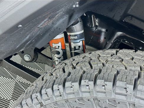 New 2026 Jeep Gladiator Mojave w/ Technology Group AWD/4WD image 21