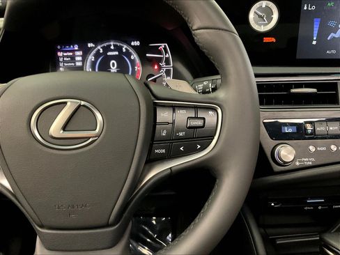Used 2022 Lexus ES 350 w/ Accessory Package FWD image 12