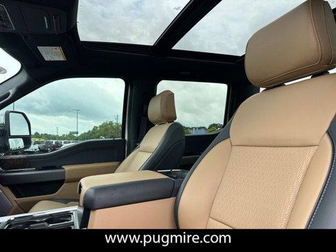 New 2025 Ford F250 Lariat w/ Chrome Package image 31