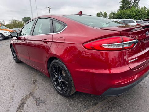 Used 2019 Ford Fusion SE w/ Equipment Group 151A FWD image 10