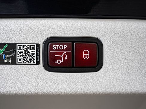 Certified 2023 Mercedes-Benz EQS 580 4MATIC Sedan image 25