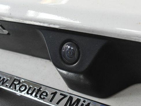 Used 2021 Jeep Grand Cherokee Laredo X AWD/4WD image 16