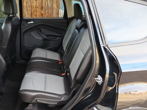 Used 2017 Ford Escape SE w/ Equipment Group 201A image 20