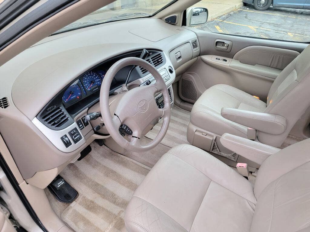 Used 2002 Toyota Sienna XLE w/ XLE Luxury Pkg FWD image 15