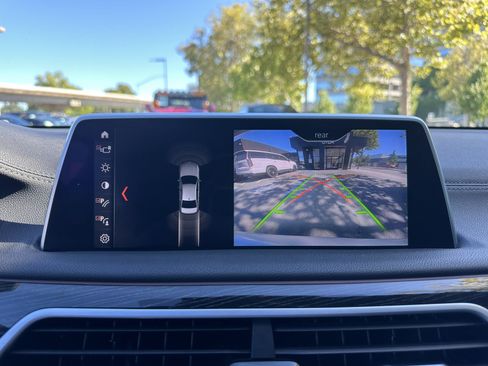 Used 2018 BMW 740i RWD image 26