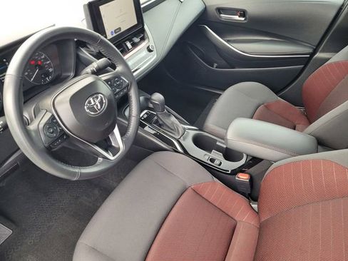 Used 2025 Toyota Corolla SE image 9